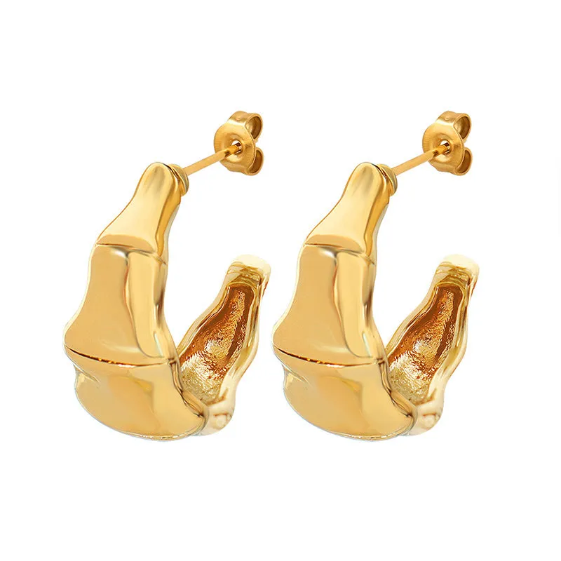 Chic Brass Slub Earrings - Stylish C-Shaped Hong Kong Style Statement Piece