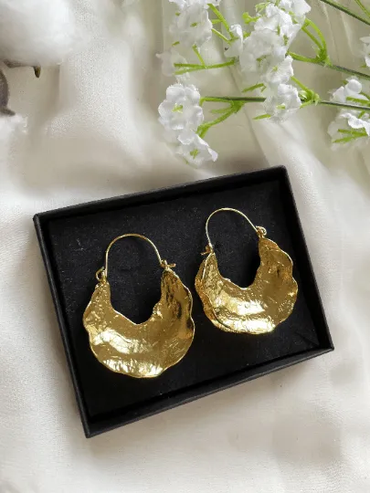 Geometric - Gold textured folded irregular shaped earrings| twisted geometric earrings | Oversize statement earrings | luxury statement earrings