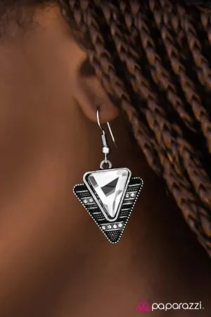 Paparazzi Earring ~ Treasures Of Egypt - White