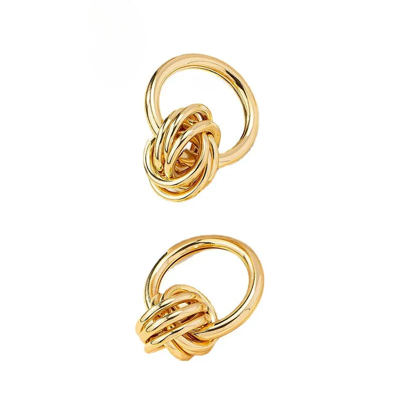 Twisted Geometric Metal Earrings with a Stylish Design