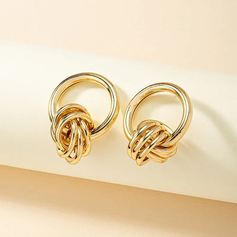 Twisted Geometric Metal Earrings with a Stylish Design